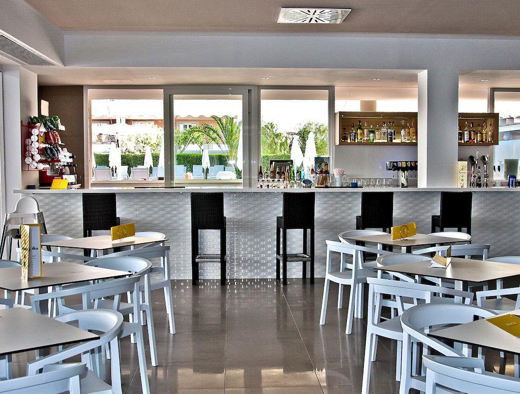 Bq Delfin Azul Hotel